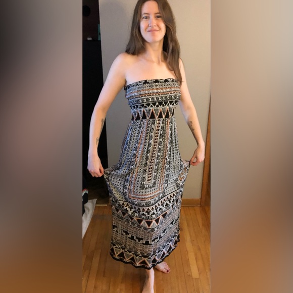 Maxi Dress. Size: S. Light and casual. - Picture 3 of 8